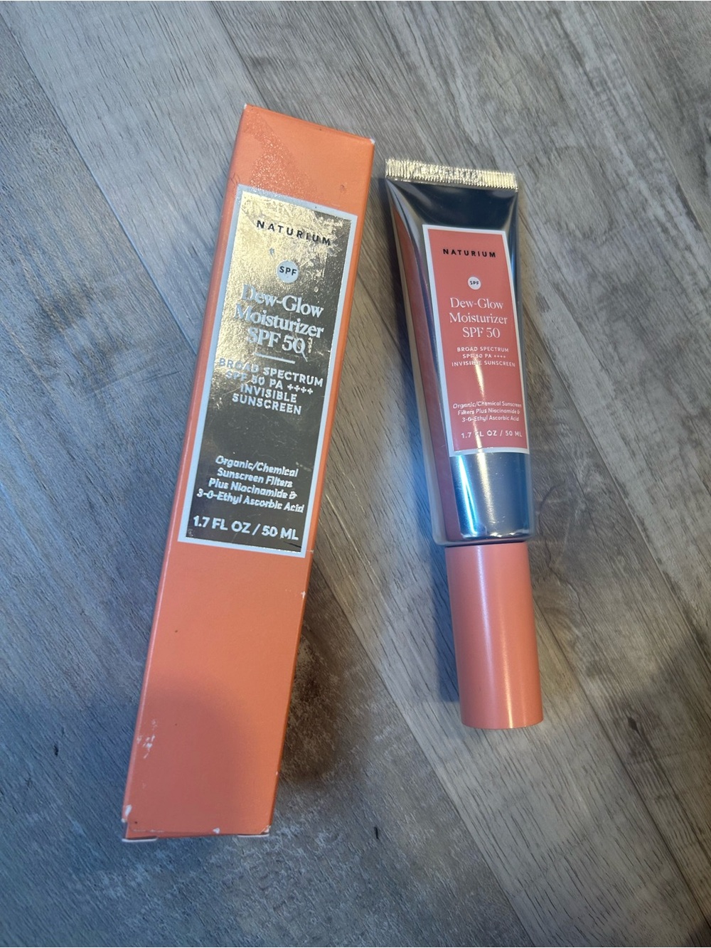 Naturium Dew-Glow Moisturizer SPF 50 Invisible Sunscreen 1.7oz New Open Box
